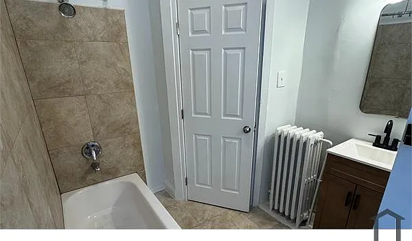 2 bed, 900 sqft, $1,600 — Photo 3