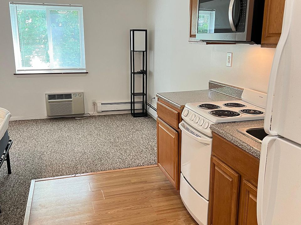 1st image of 312 Green St #8