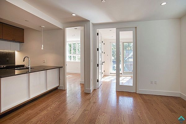 1st image of 188 Hawthorne St #3F