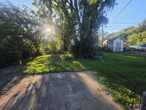 2nd image of 803 Demorest Rd