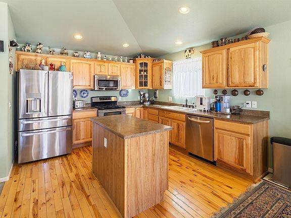 3rd image of 1406 Person St