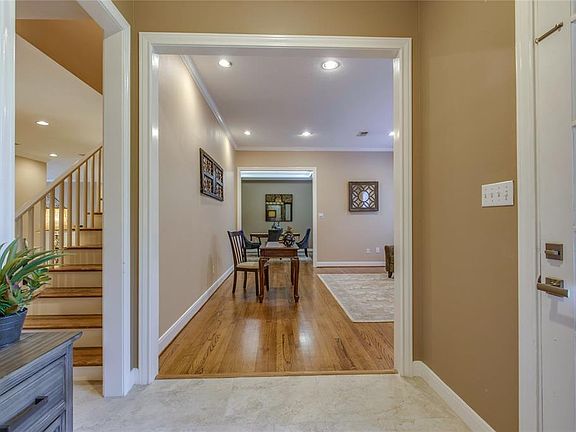 4th image of 5823 Juniper Knoll Ln