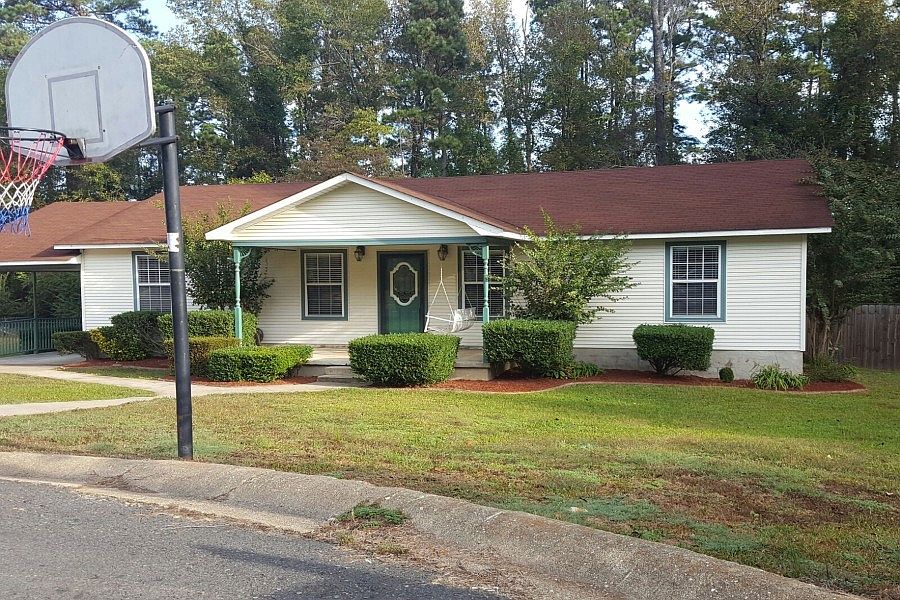 2nd image of 3950 Hobbs Dr
