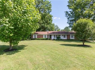 5221 Laurel Hall Dr, Indianapolis, IN 46226