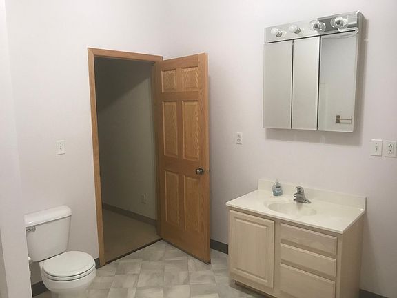 4th image of 627 1st St