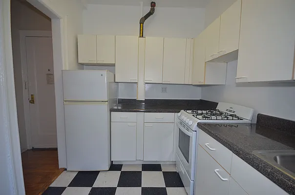 Rented by Avian Village Realty | media 4