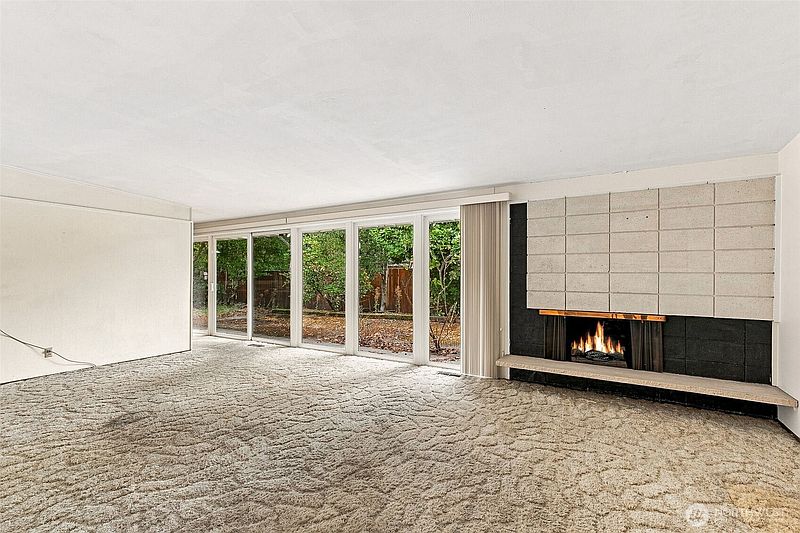 5th image of 15427 SE 9th Street