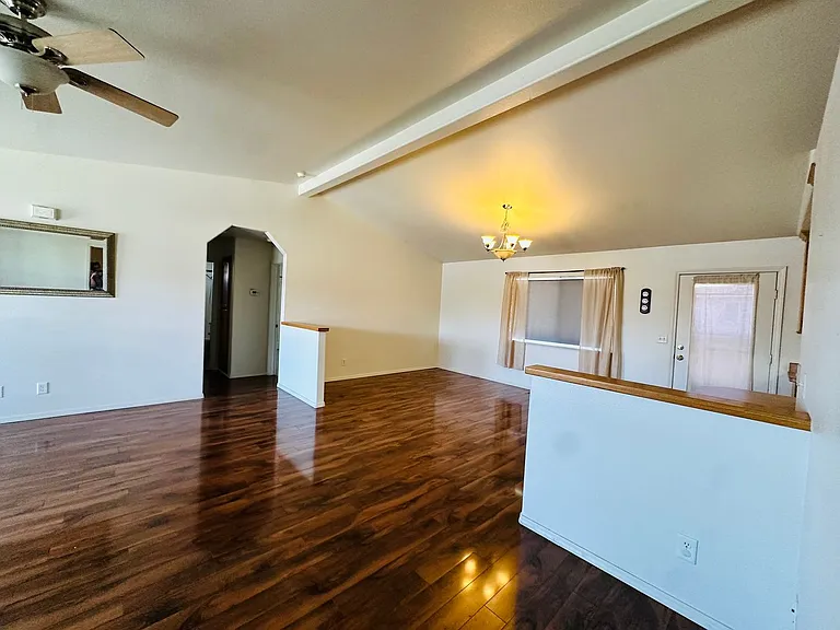 844 Woodhaven Dr — Photo 5