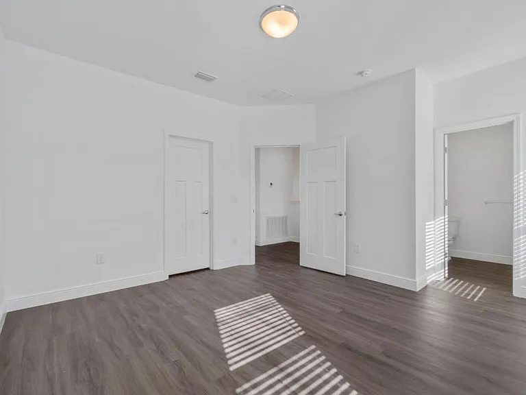533 Hill Ln — Photo 20
