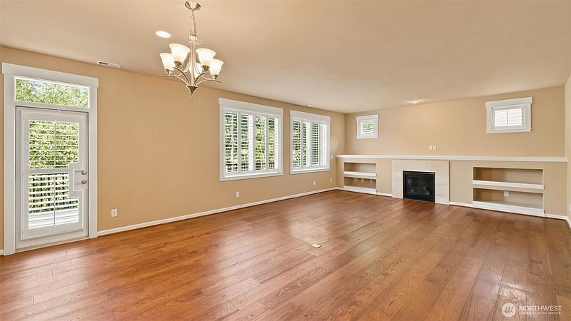 4th image of 5500 NE 9th Street