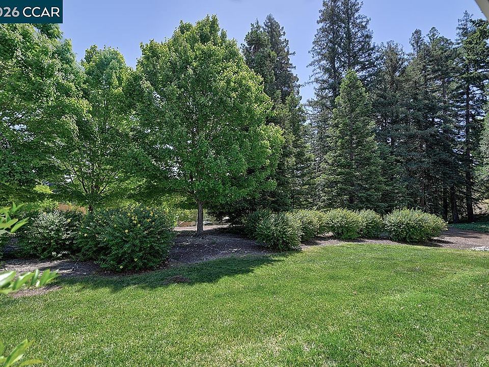 1st image of 1417 Oakmont Dr APT 2