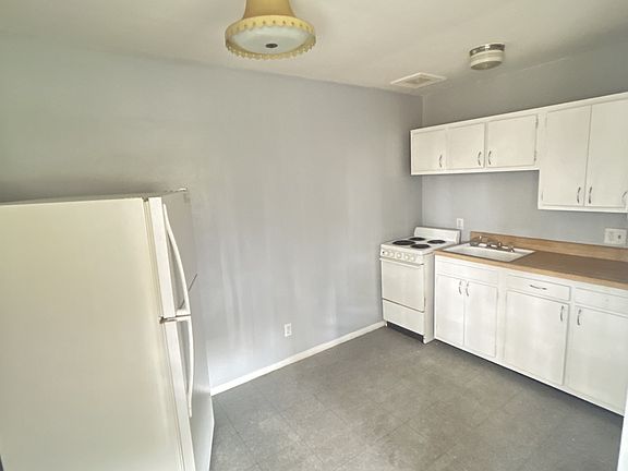 5th image of 127-129 Pawpaw St #11283687