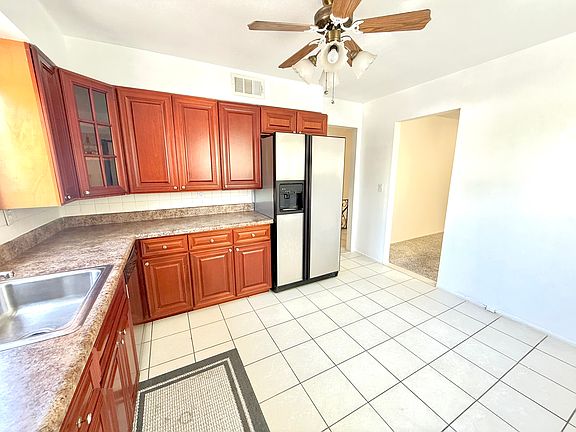 2nd image of 32 Elissa Ln #2