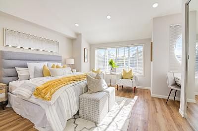5th image of 25 McAker Ct APT 109