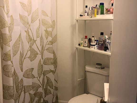 3rd image of 510 S 41st St APT 4