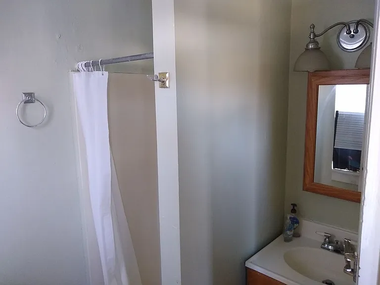 313 Augusta Ave — Photo 11