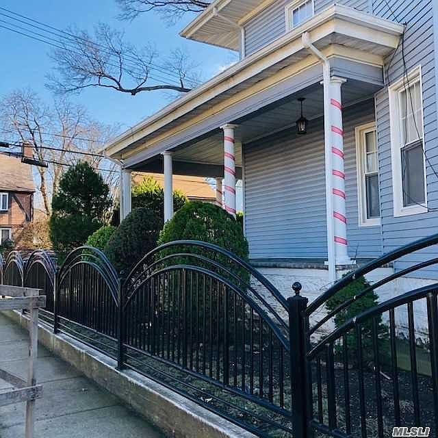 1st image of 100-32 221st St