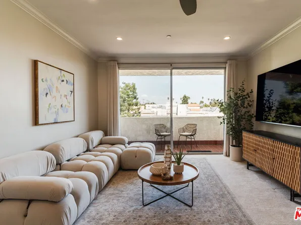 125 Montana Ave APT 404, Santa Monica, CA 90403