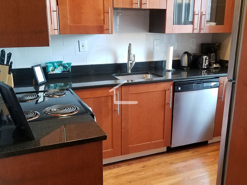 2nd image of 12 Bay State Rd #3