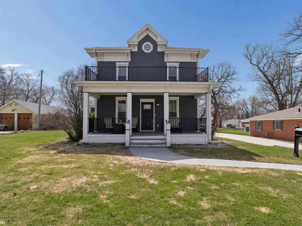 1417 Main Ave, Clear Lake, IA 50428