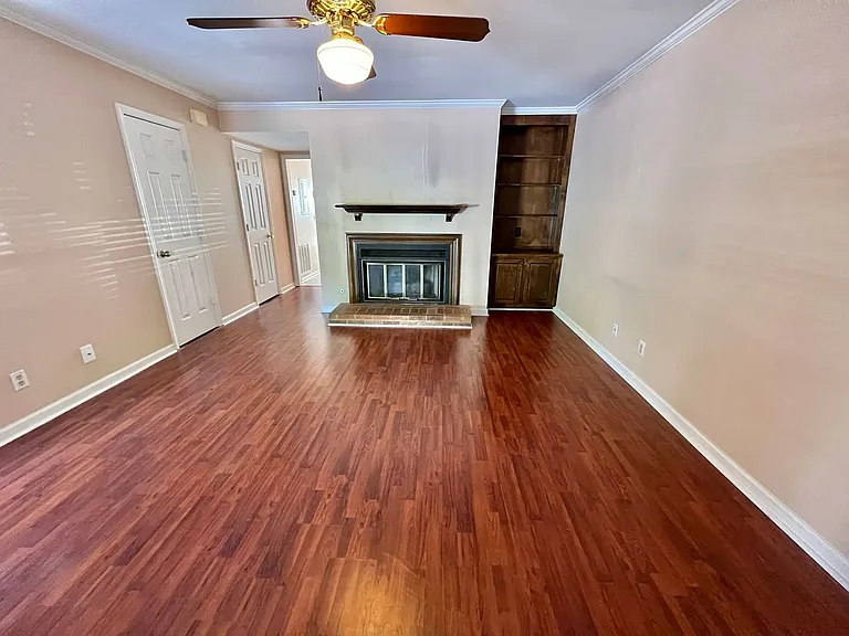 836 Brentwood Point — Photo 4