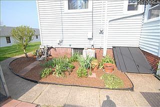 2nd image of 124 Hamline Ave