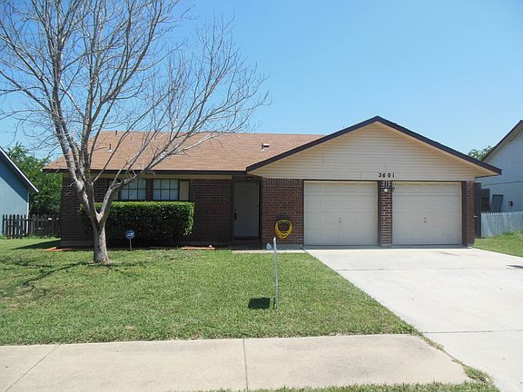 2nd image of 2601 Hemlock Dr
