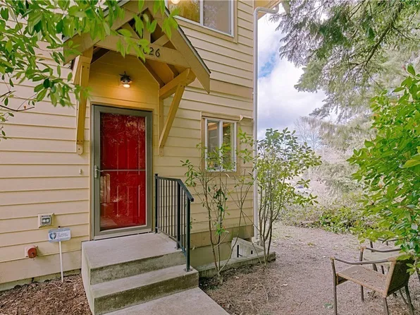 7626 Highland Park Way SW, Seattle, WA 98106
