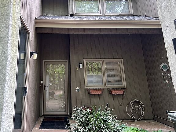 front door w/courtyard