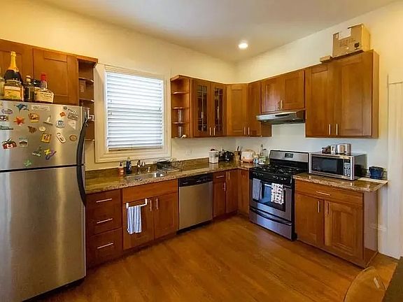 3rd image of 1234 Anza St