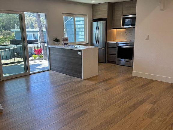 4th image of 116 Stanford Way