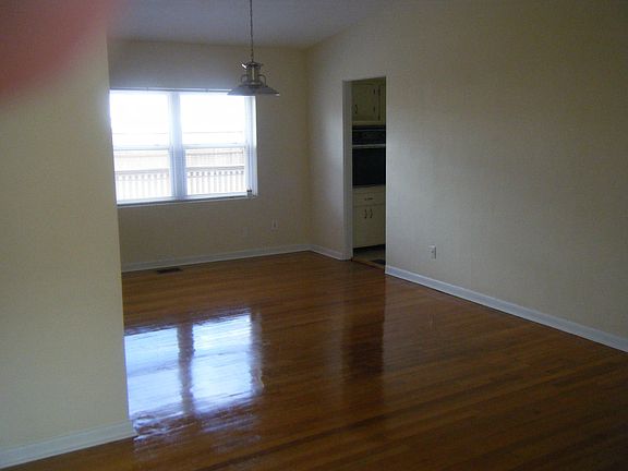 Living Room/Dining area