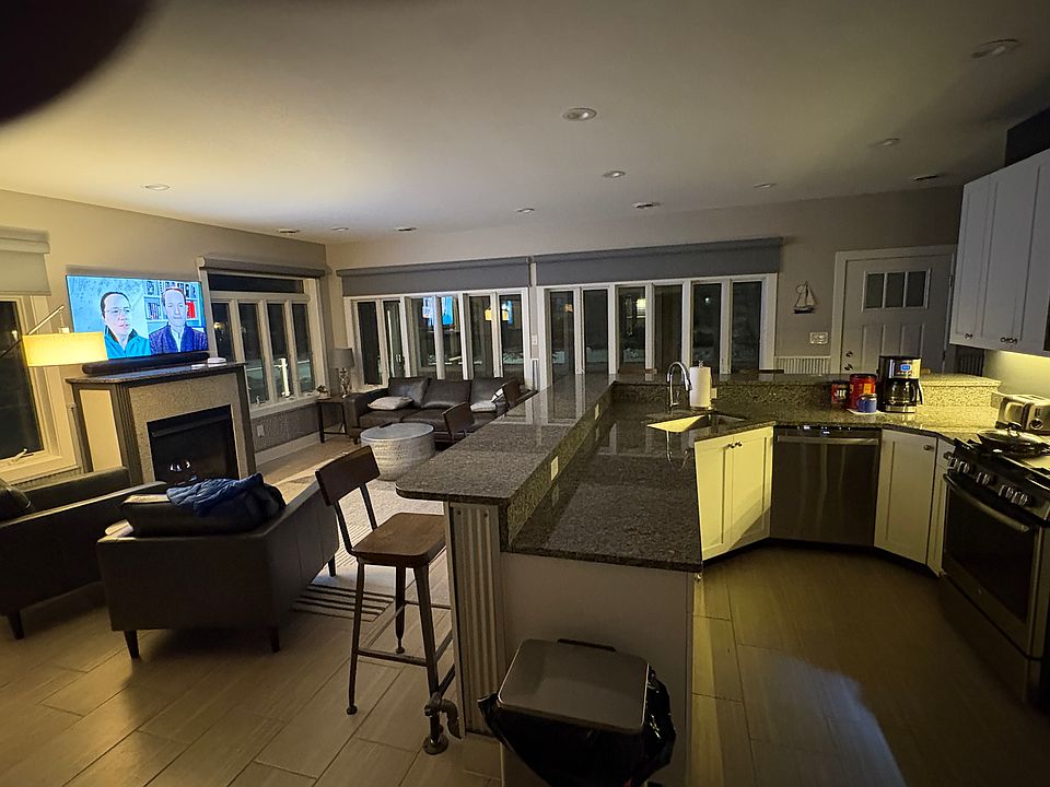 1st image of 1425 Shore Dr