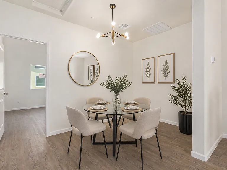Myrtle Townhomes — Photo 4