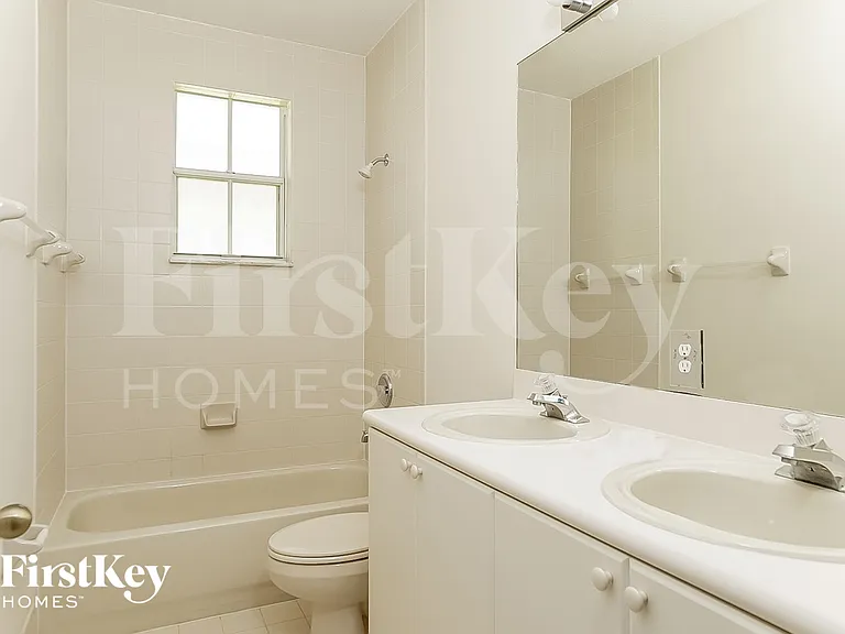 1246 SW 146th Ct — Photo 14