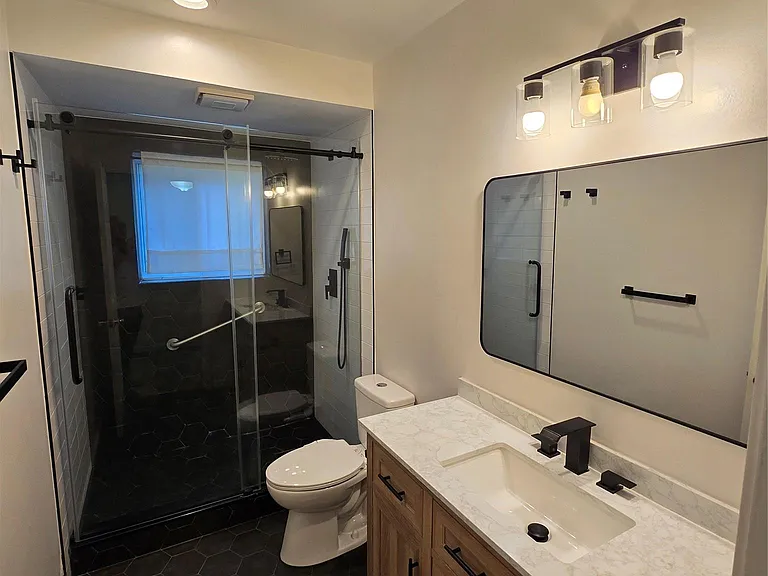 2310 Cumberland Dr — Photo 20