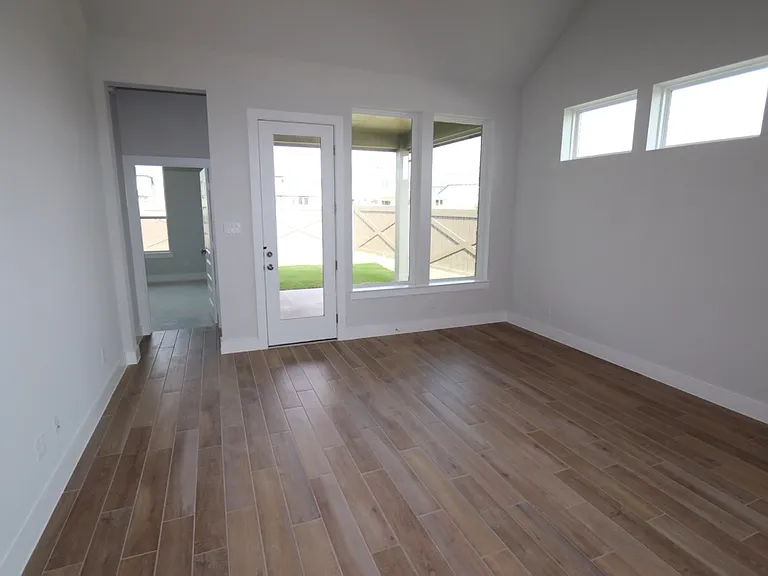 2423 Shallot Ln — Photo 13