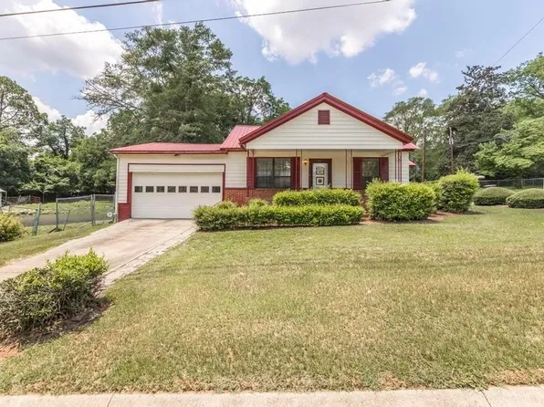 210 N Decatur St, Dublin, GA 31021