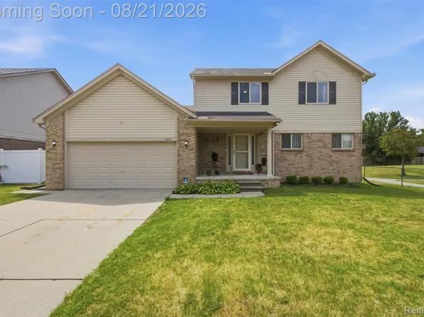 15770 E Forteen Mile Rd, Fraser, MI 48026