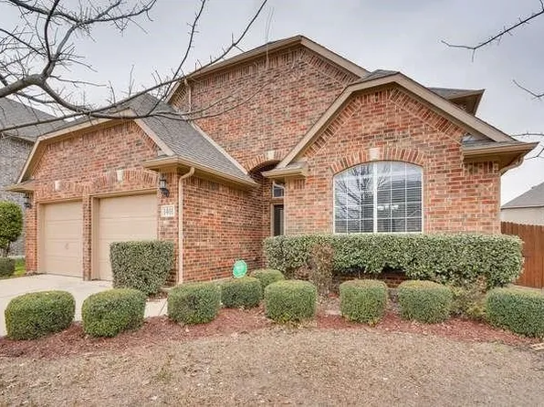 1401 Soaptree Ln, Fort Worth, TX 76177