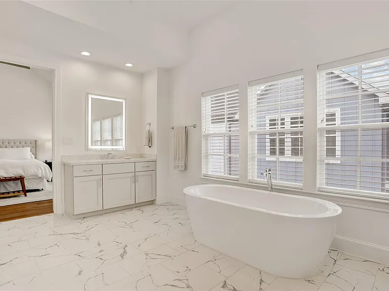 630 Delmar St — Photo 18