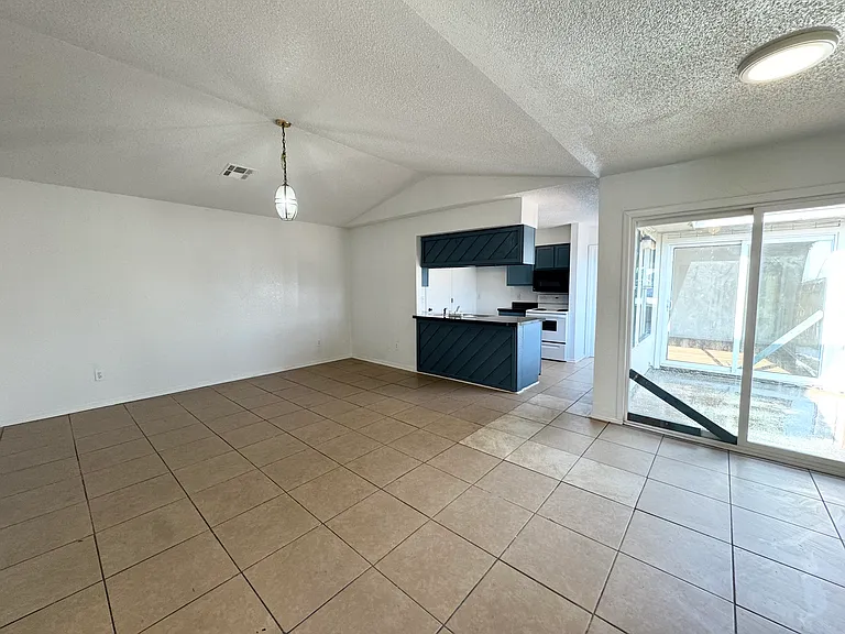 339 NW 119th St #339 — Photo 5