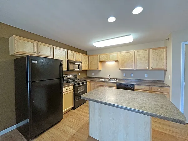 Minot Place Apartments — Photo 23