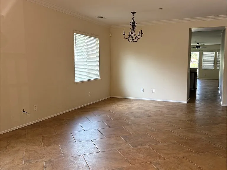 11018 Veach St — Photo 4