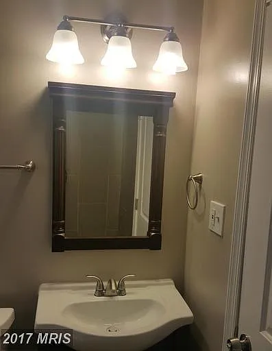2232 Houston St — Photo 5