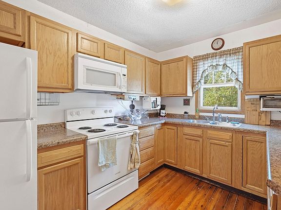 4th image of 6648 Channel Rd NE