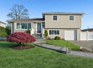 2487 Abbey Lane, Seaford, NY