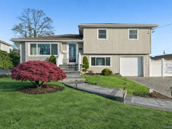 2487 Abbey Lane, Seaford, NY 11783
