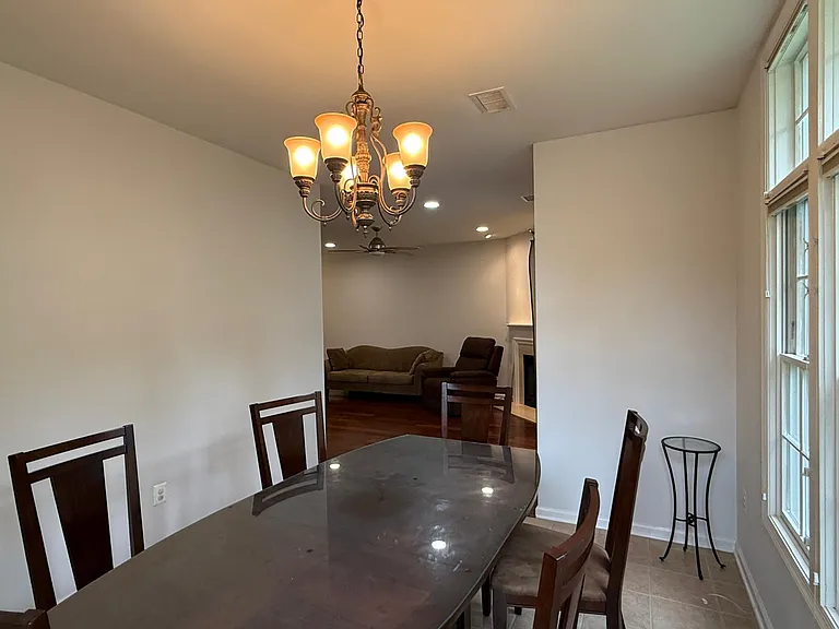 620 Turlington Ct — Photo 4