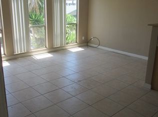 3637 E 8th St, Long Beach, CA 90804